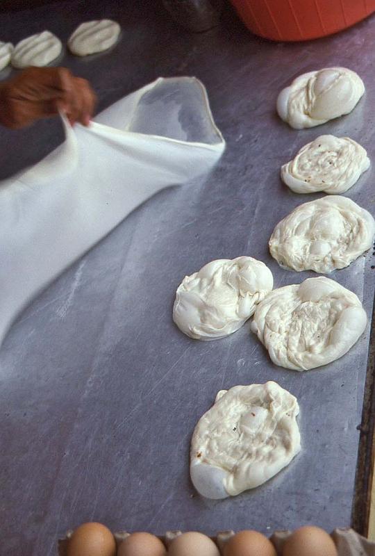 WT 0700 117-32 Malaysia Roti Man.jpg